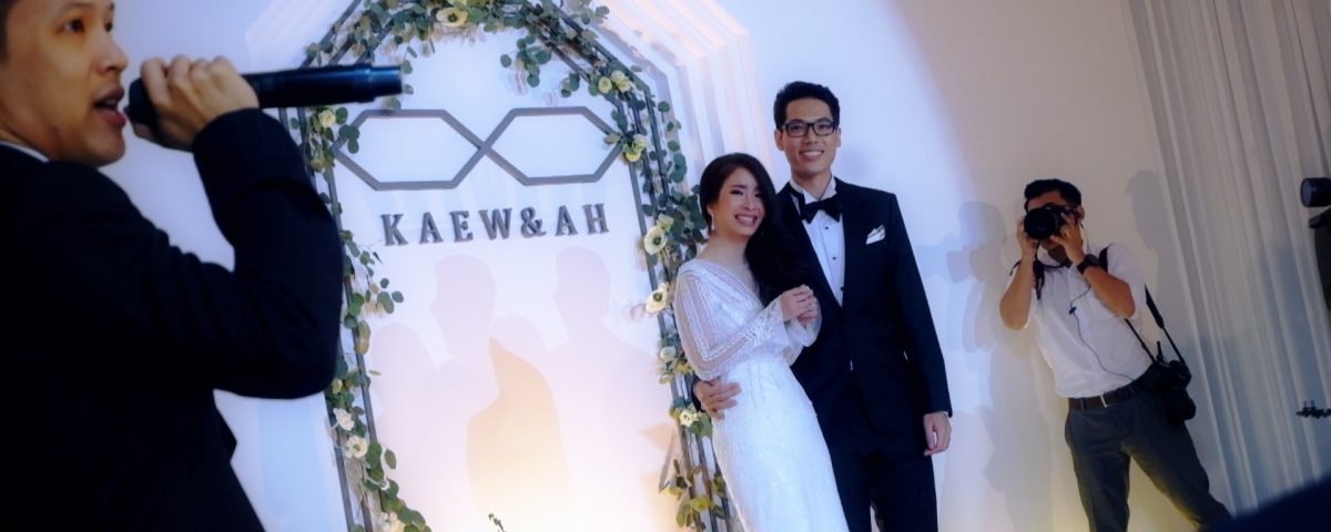 ร้องเพลง-งานแต่งงาน-โอม-Cocktail